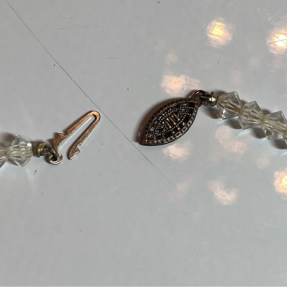 Vintage 13 3/4” crystal necklace. Not signed. - Picture 3 of 5